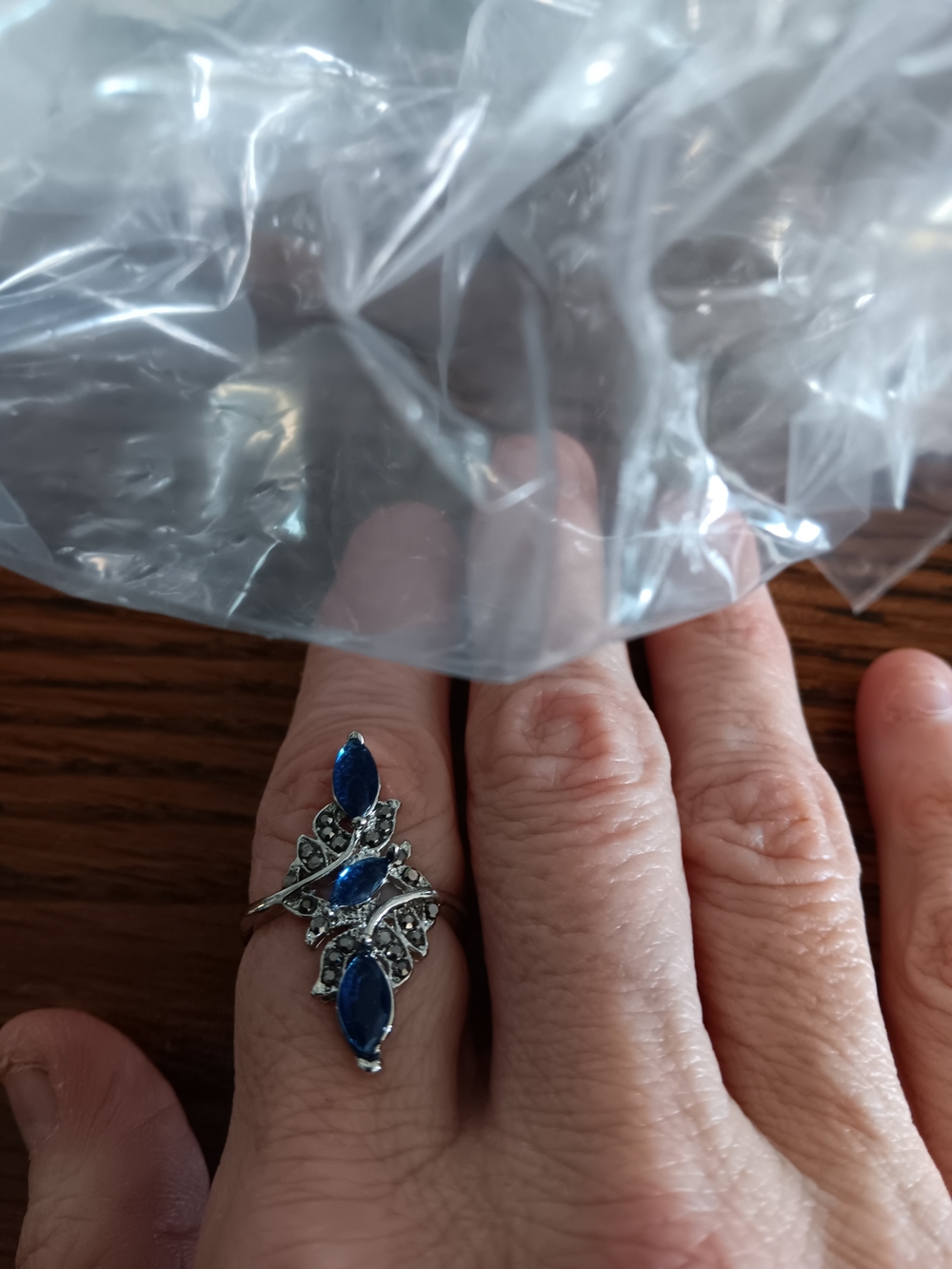 Blue Marquise Crystal Leaf Statement Ring - Unbranded Size 6